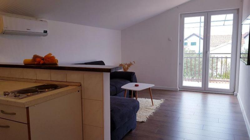 Apartment Mirjana Водице Екстериор снимка