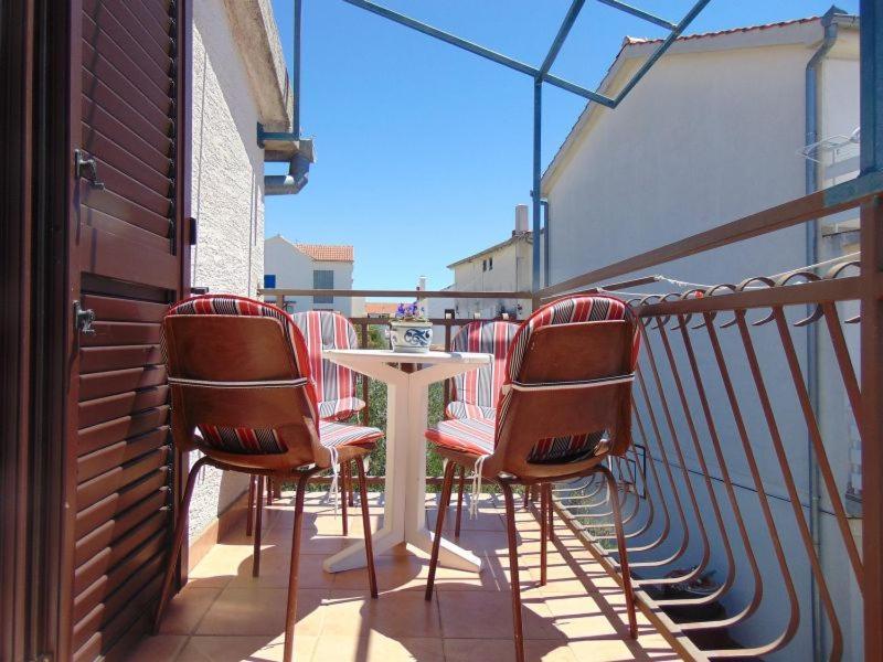 Apartment Mirjana Водице Екстериор снимка